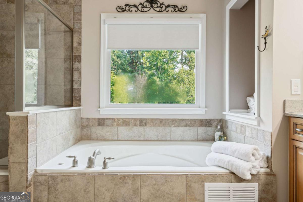 5680 Cascade Trail Property Photo 36