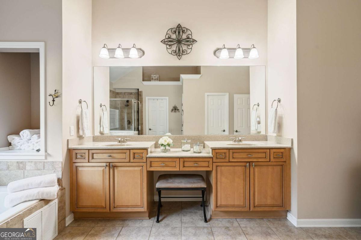 5680 Cascade Trail Property Photo 37