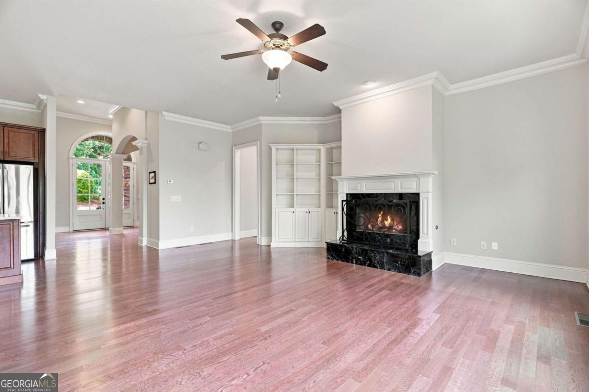 312 Twin Peaks Loop Property Photo 5