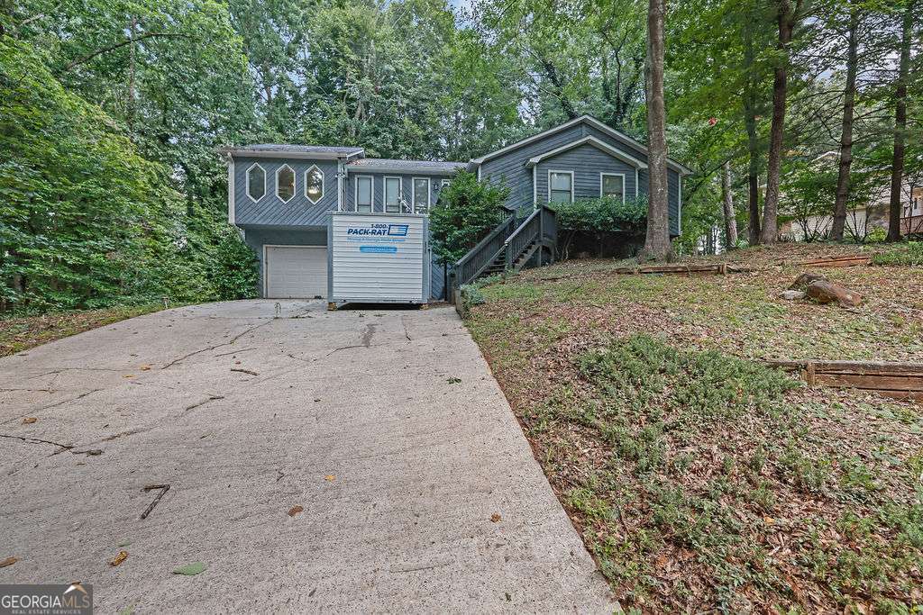 2721 Pine Cone Lane Property Photo 1