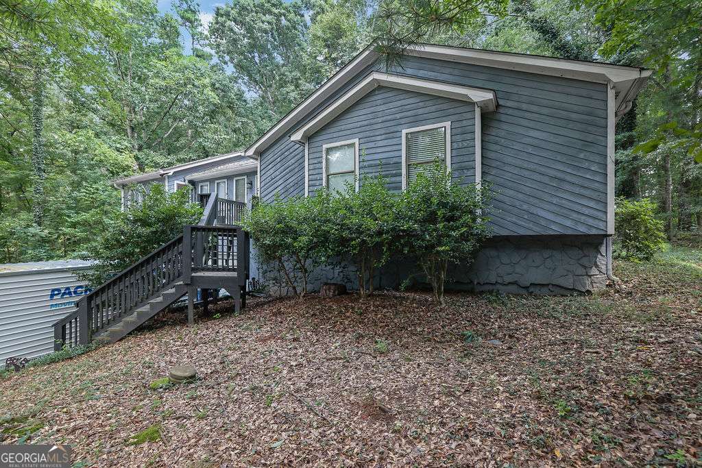 2721 Pine Cone Lane Property Photo 4