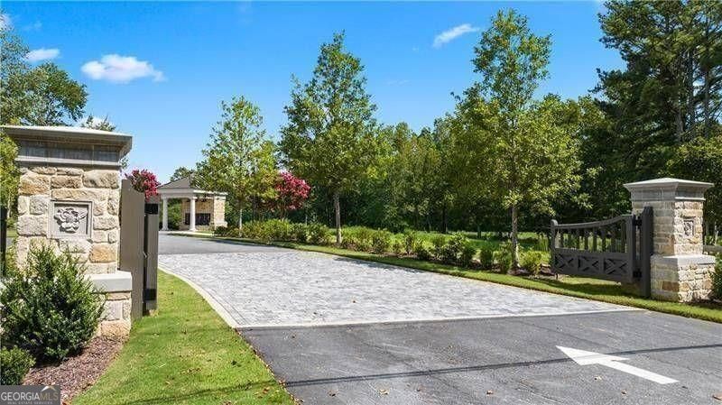330 Lakeshore Road Property Photo 19