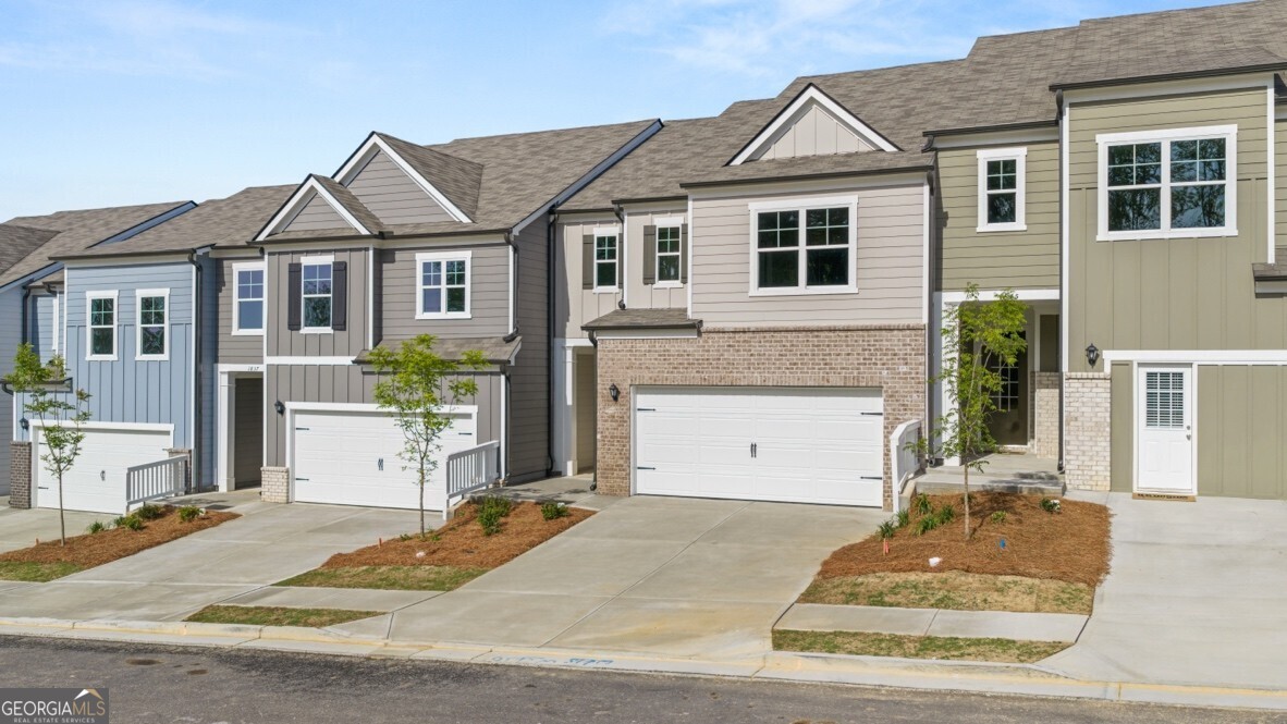 1841 Meadow Green Circle Property Photo 2