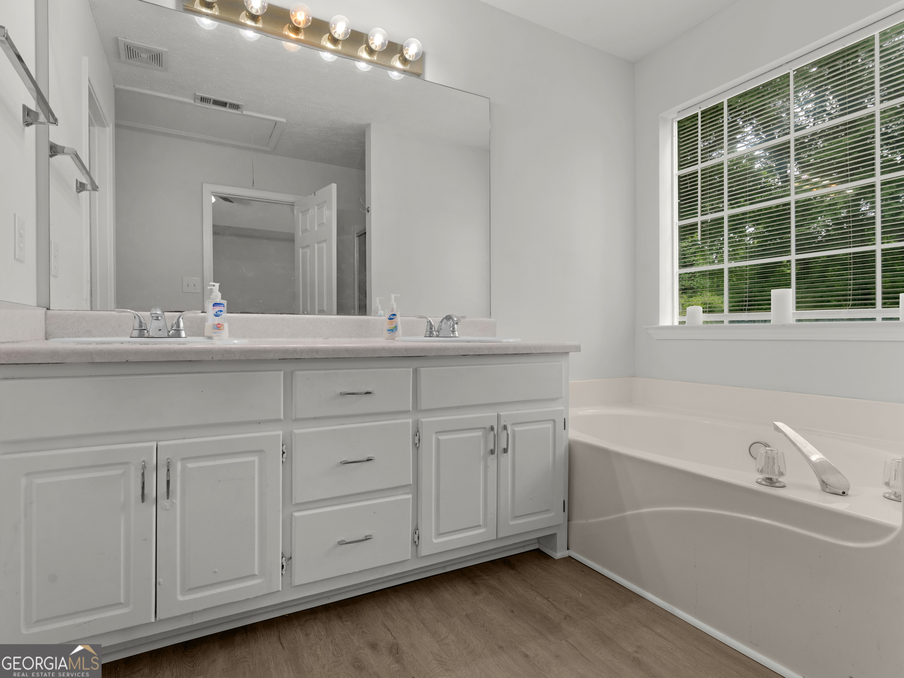 3055 Deerfield Way Property Photo 17