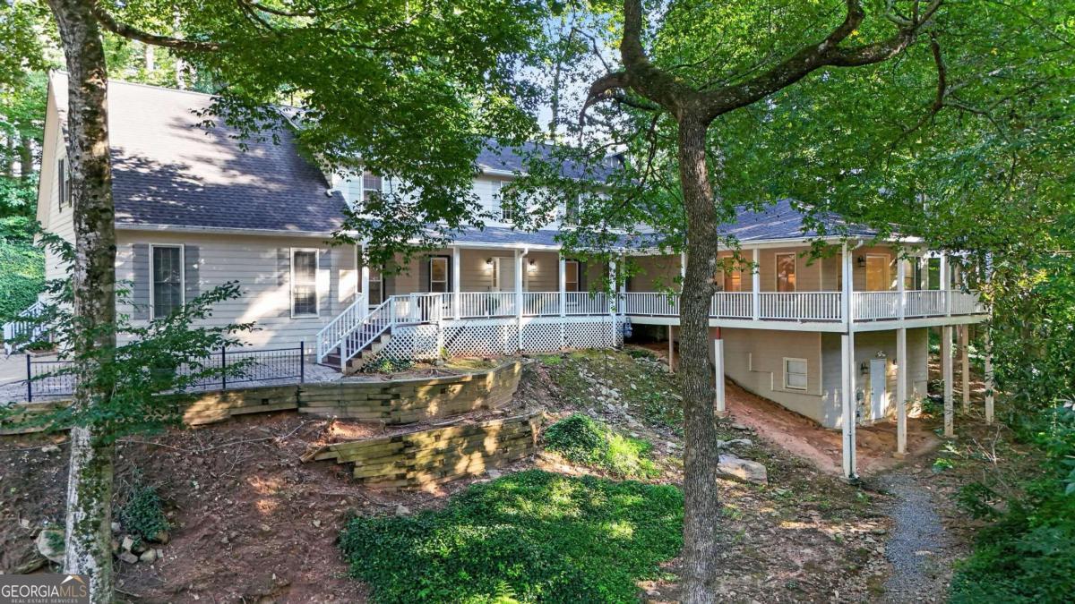 2290 Old Orchard Drive Property Photo 2