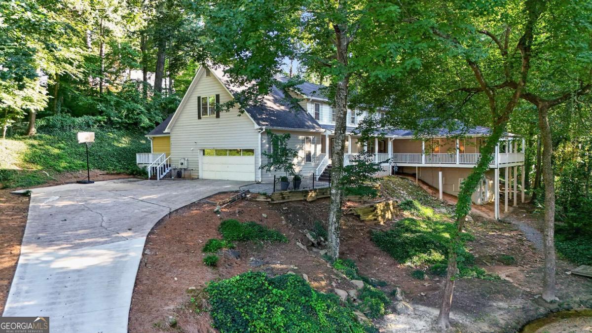 2290 Old Orchard Drive Property Photo 4