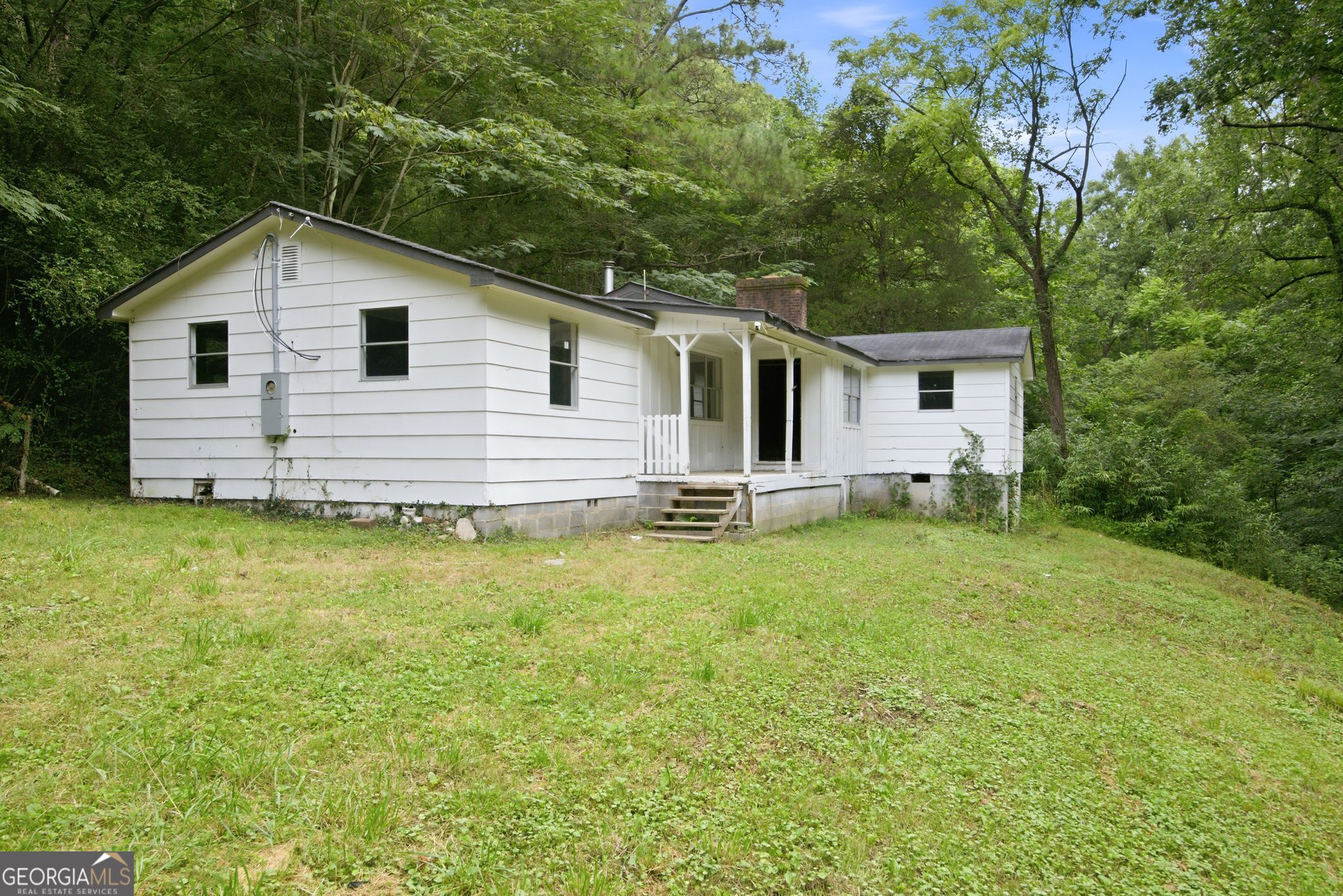 943 Roach Hollow Road Property Photo 3