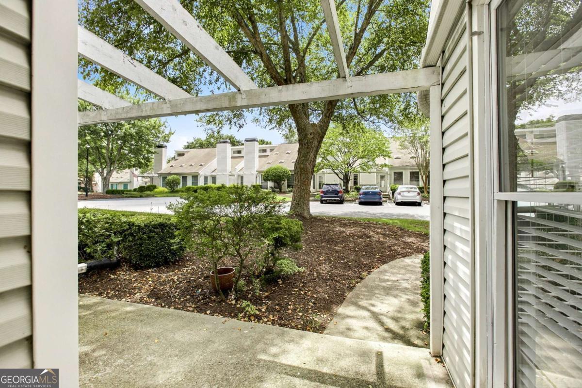 1527 Planters Ridge Lane Property Photo 6