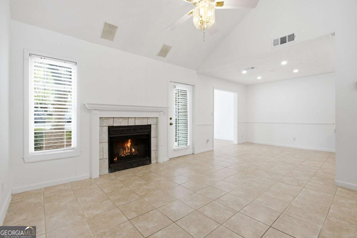 1527 Planters Ridge Lane Property Photo 9