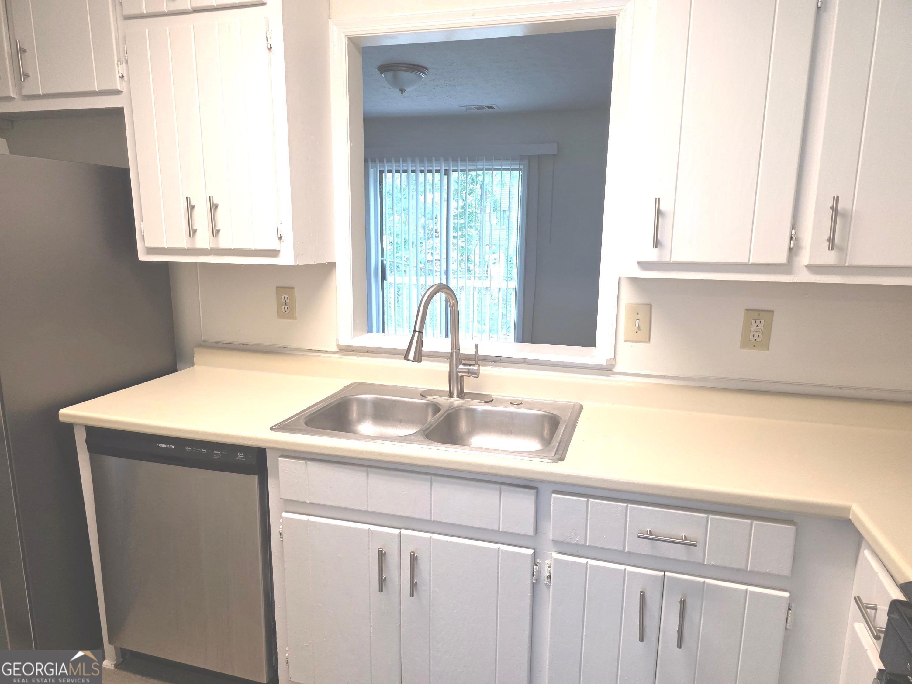 5779 North Castlegate Road # B Property Photo 3