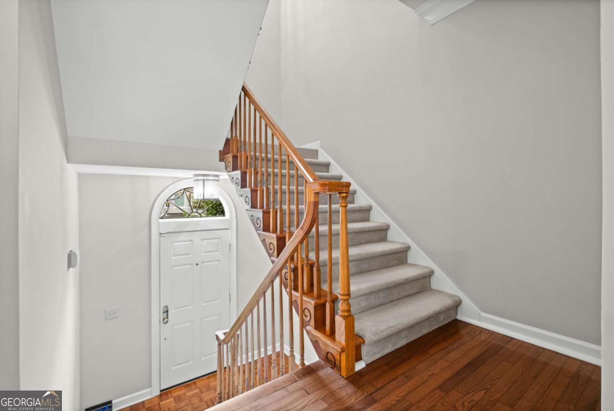 9005 Niblick Drive Property Photo 6