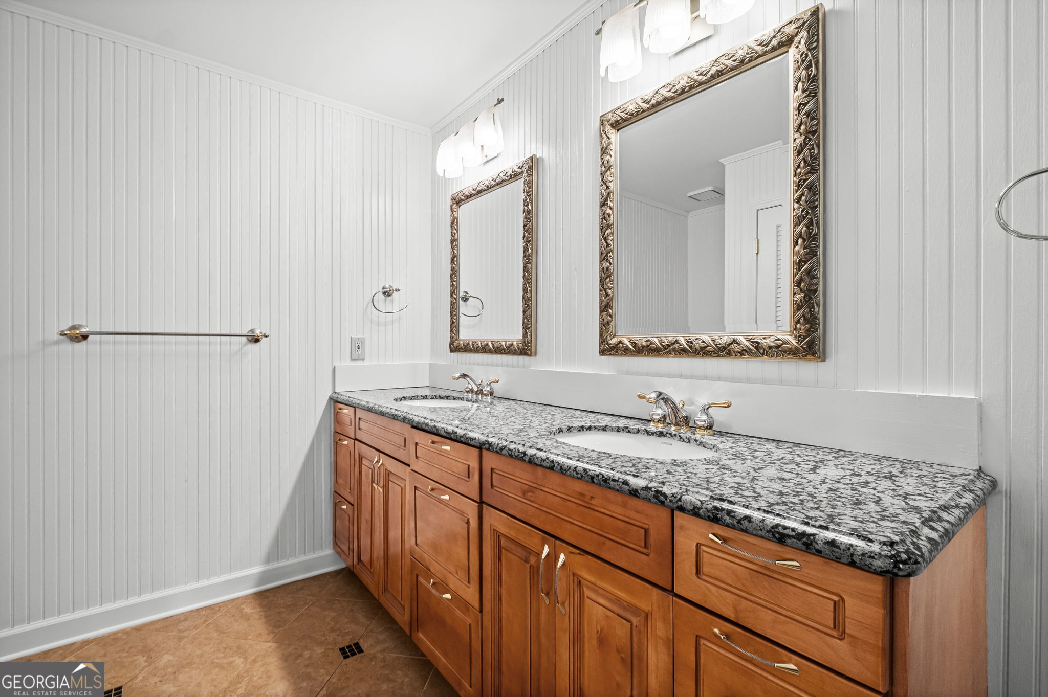 9005 Niblick Drive Property Photo 22