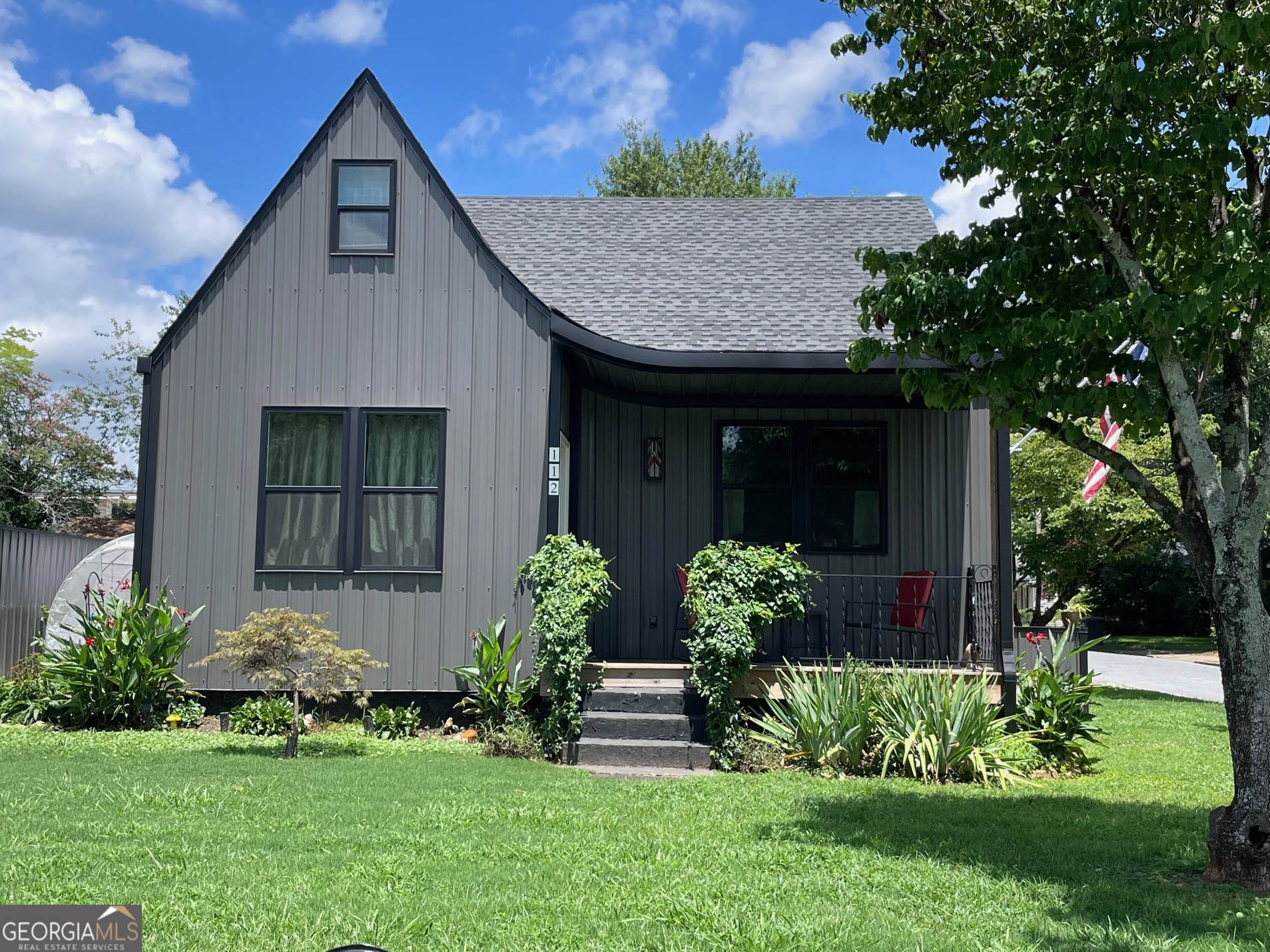 112 Forrest Avenue Property Photo 3