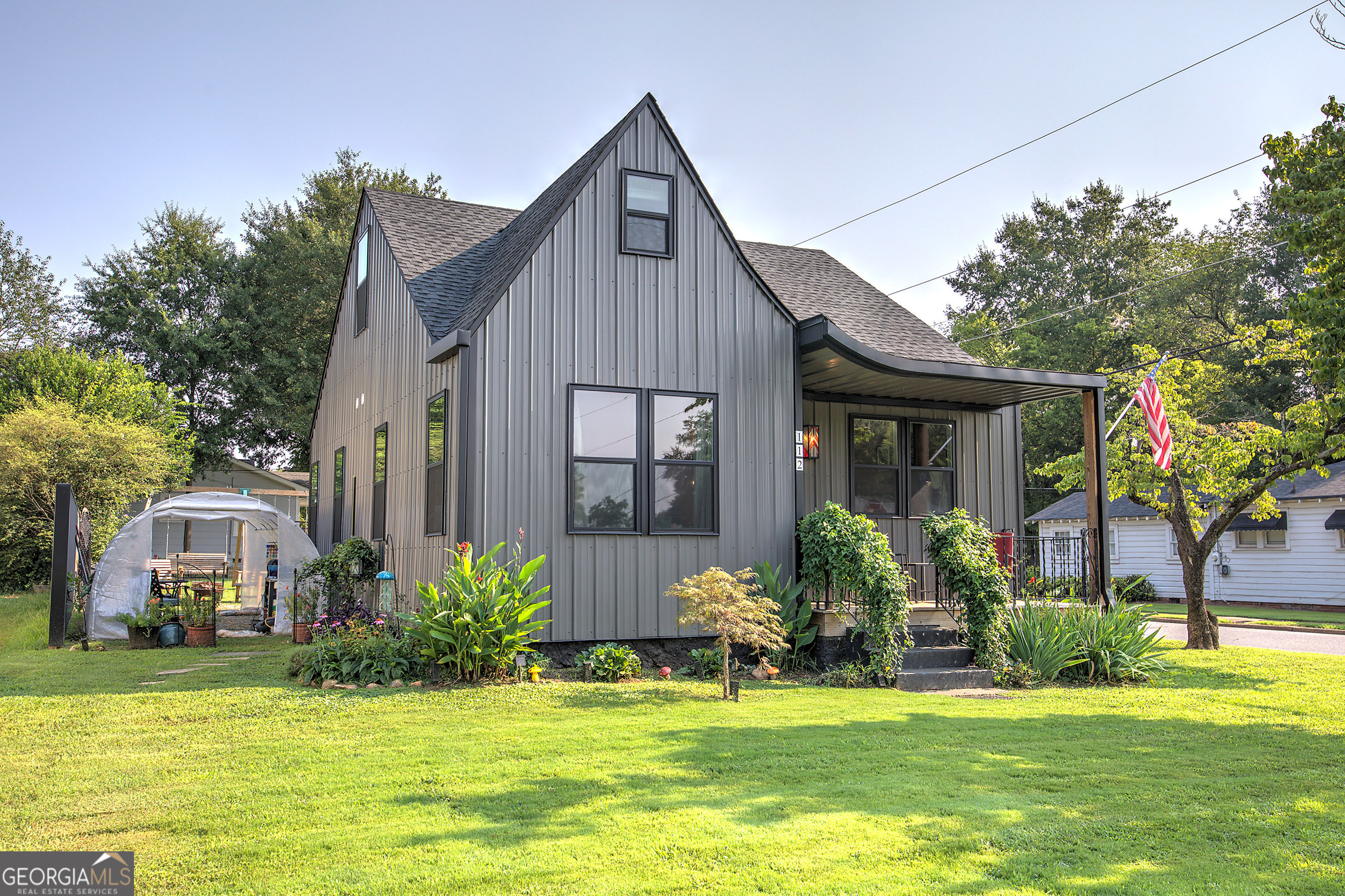 112 Forrest Avenue Property Photo 6