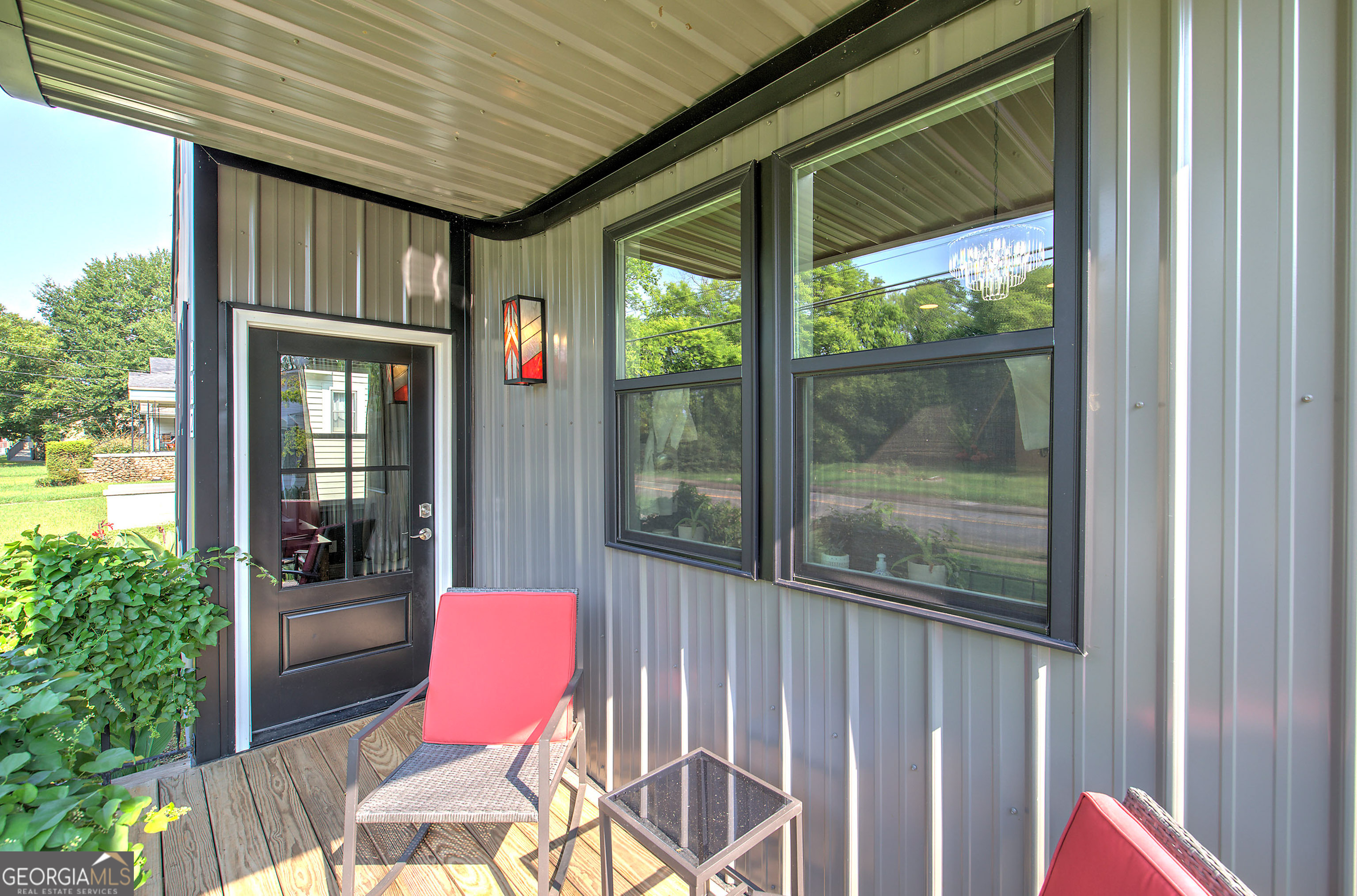 112 Forrest Avenue Property Photo 9