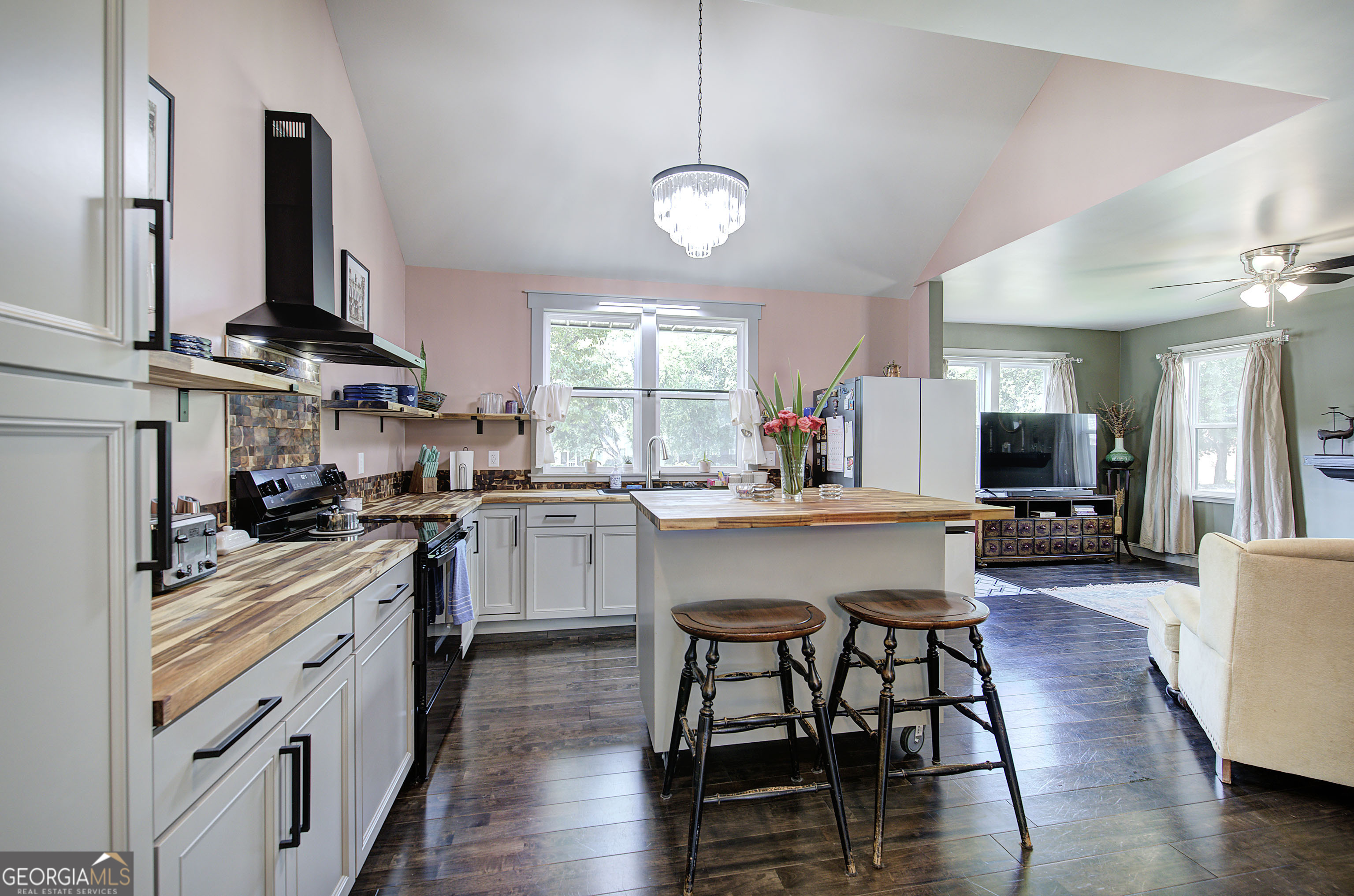 112 Forrest Avenue Property Photo 22