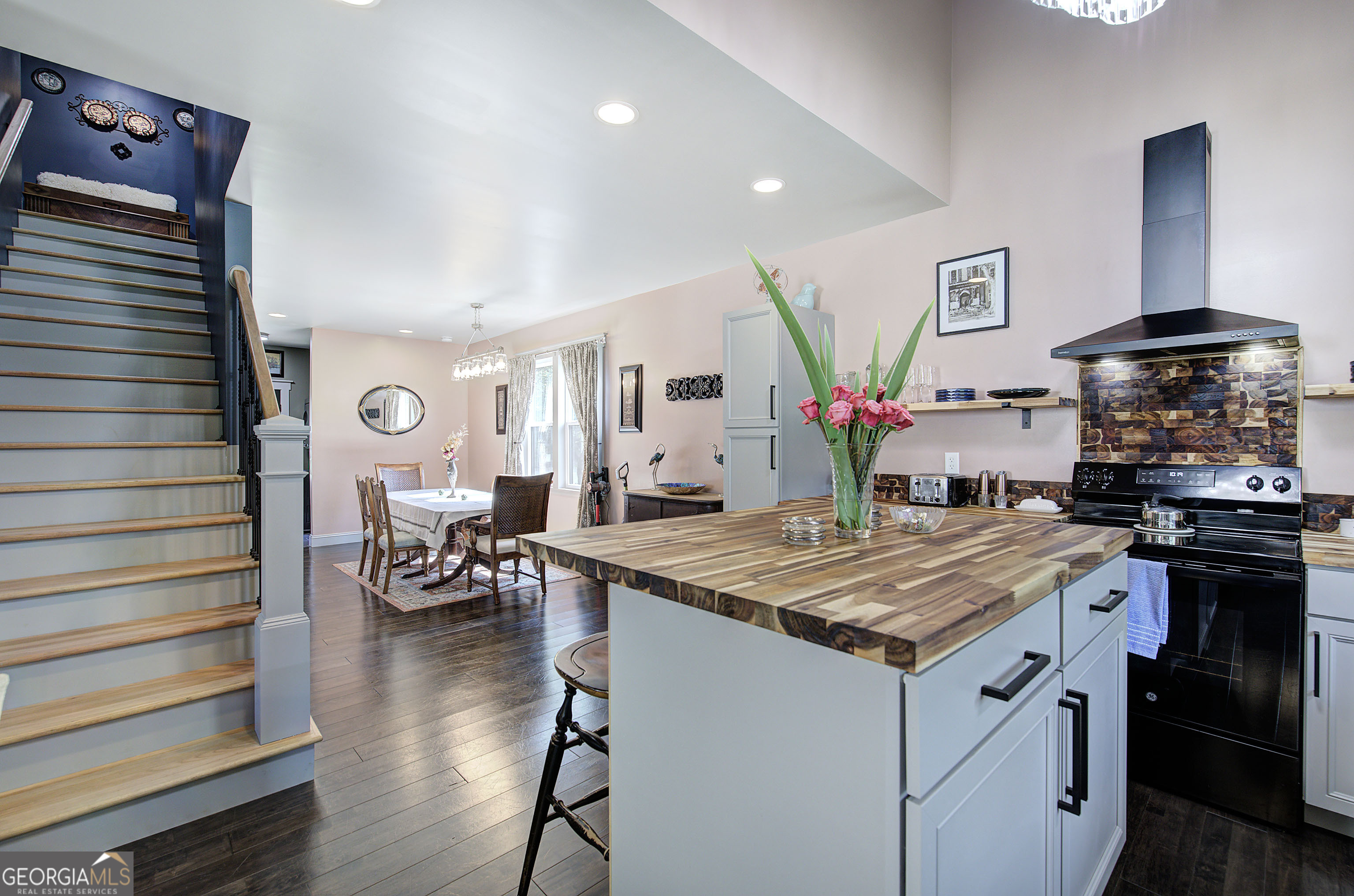 112 Forrest Avenue Property Photo 24