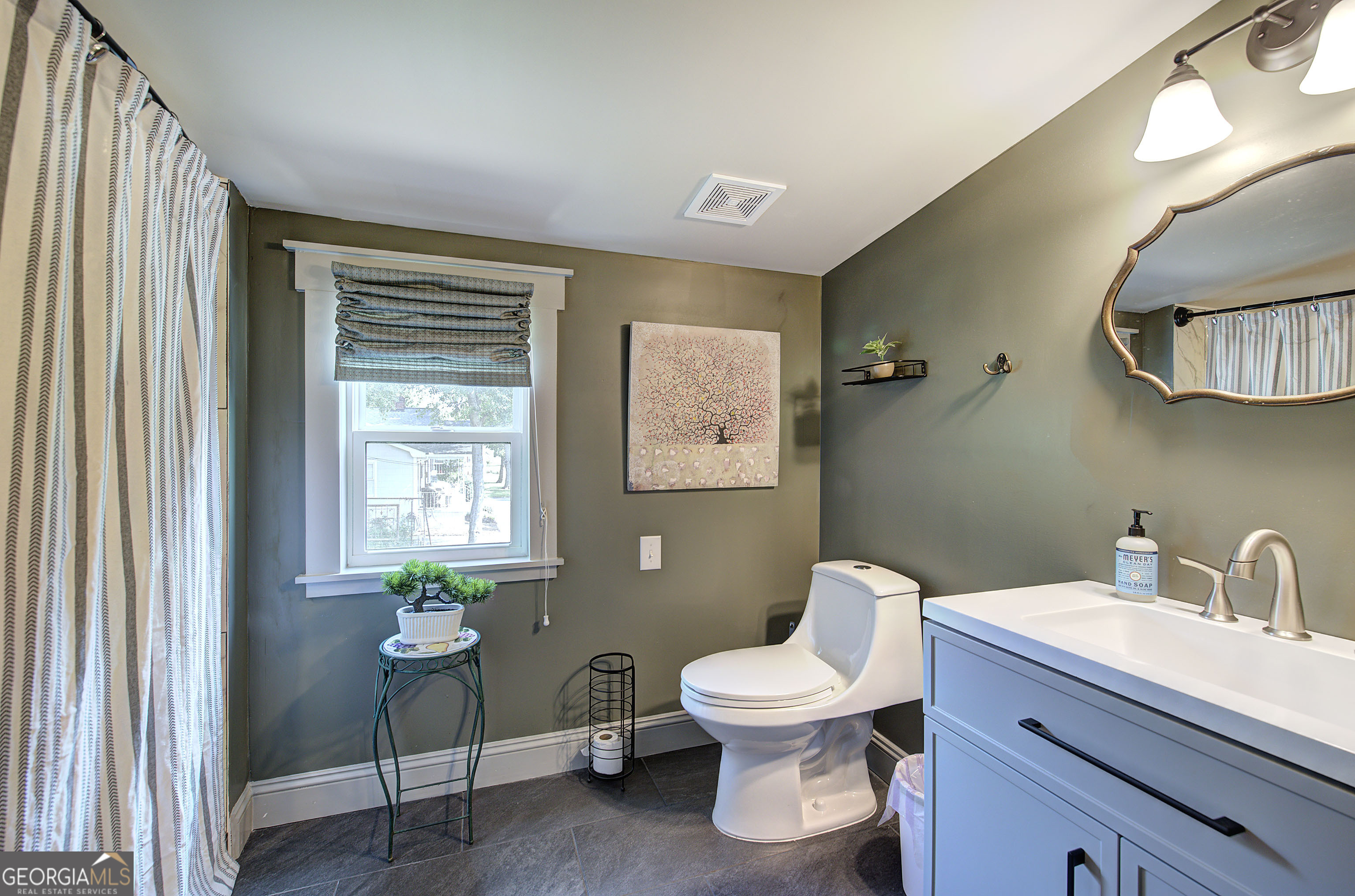 112 Forrest Avenue Property Photo 39