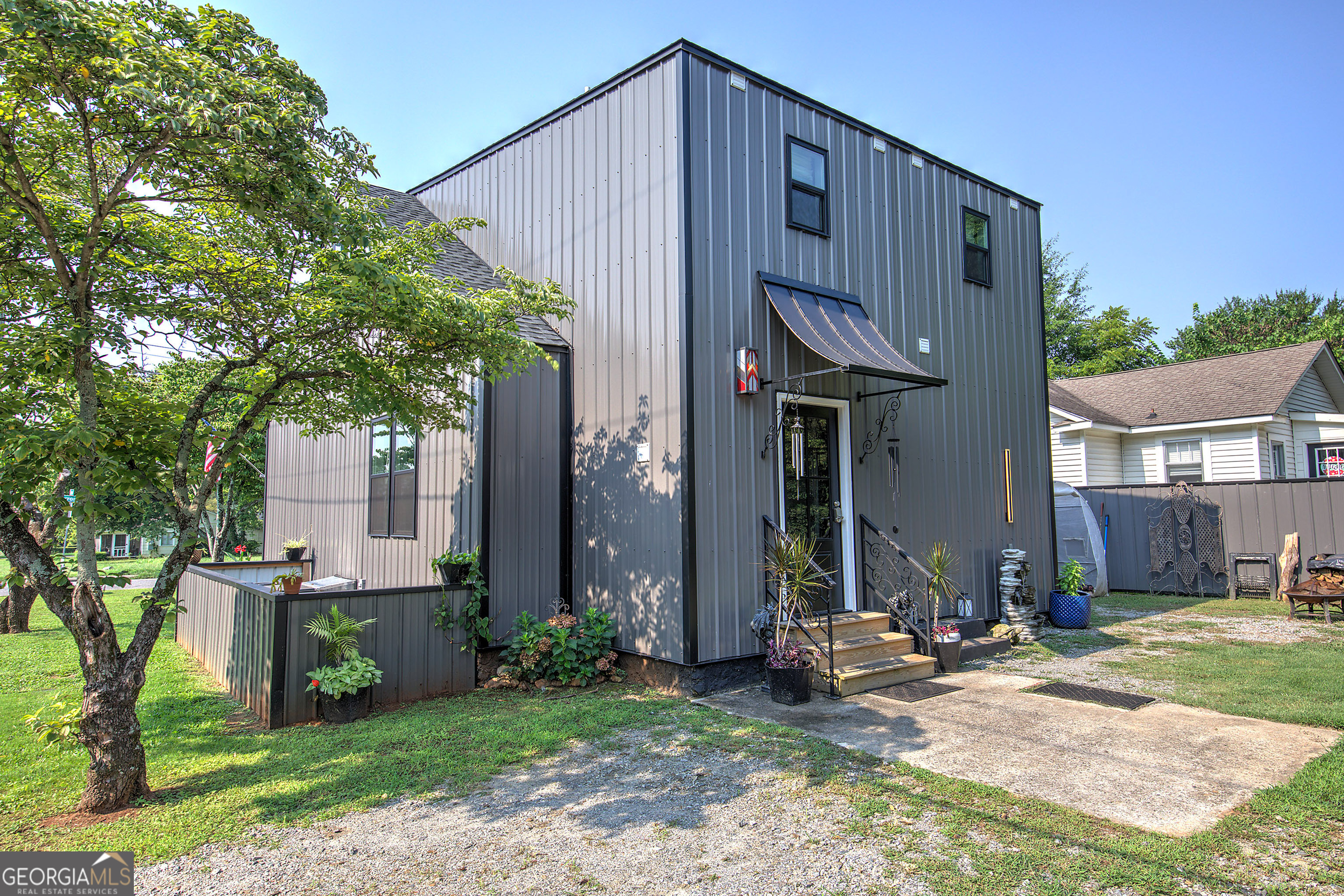 112 Forrest Avenue Property Photo 47