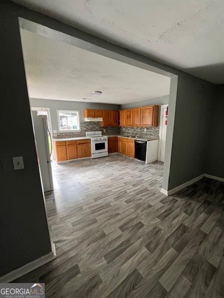 4402 Highland Road Property Photo 4