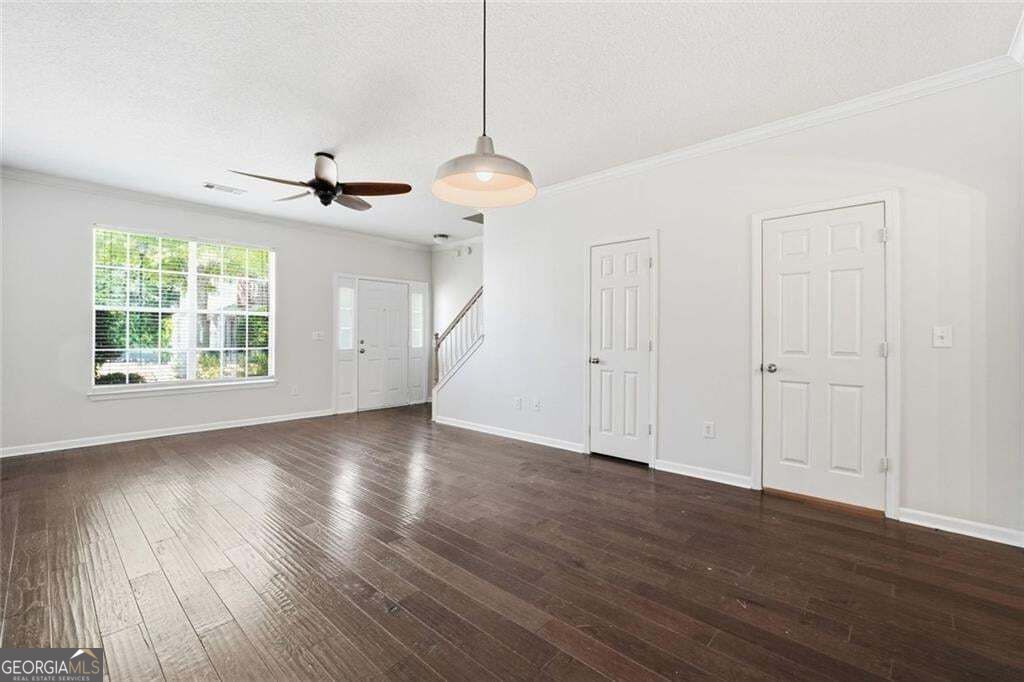 2086 Del Lago Circle Property Photo 8