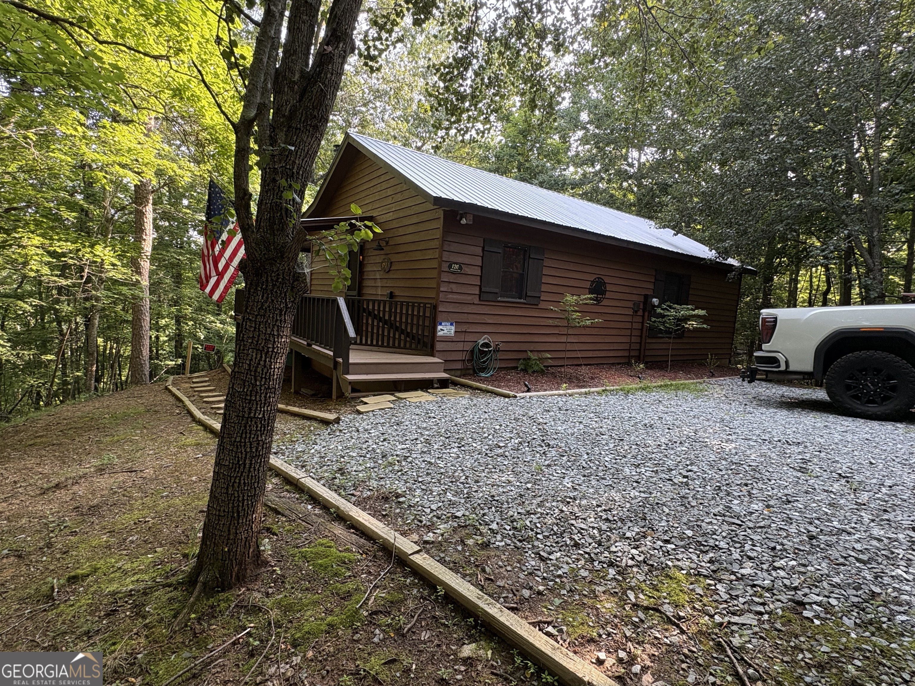120 Hideaway Lane Property Photo 1
