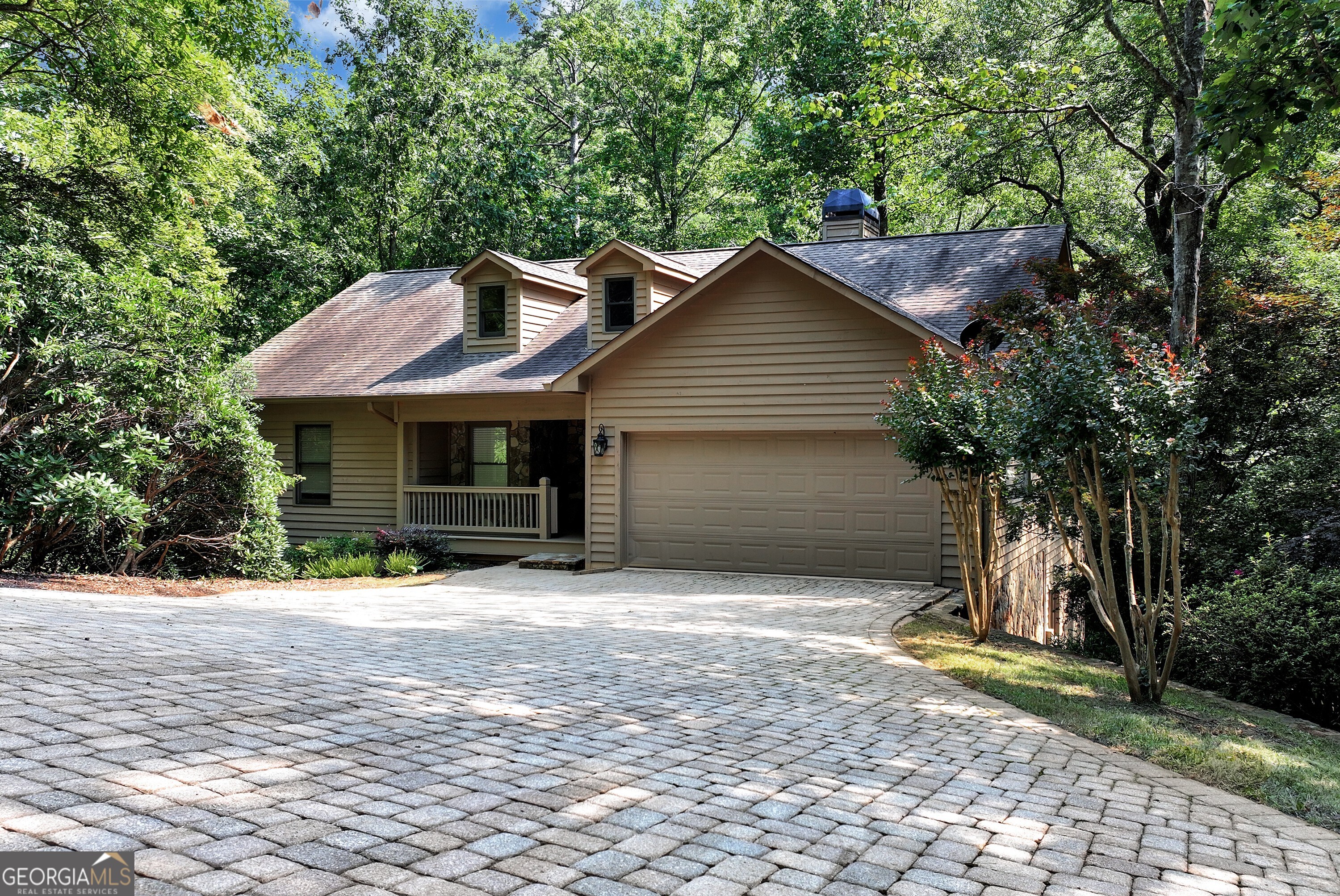 161 Falling Creek Property Photo 2