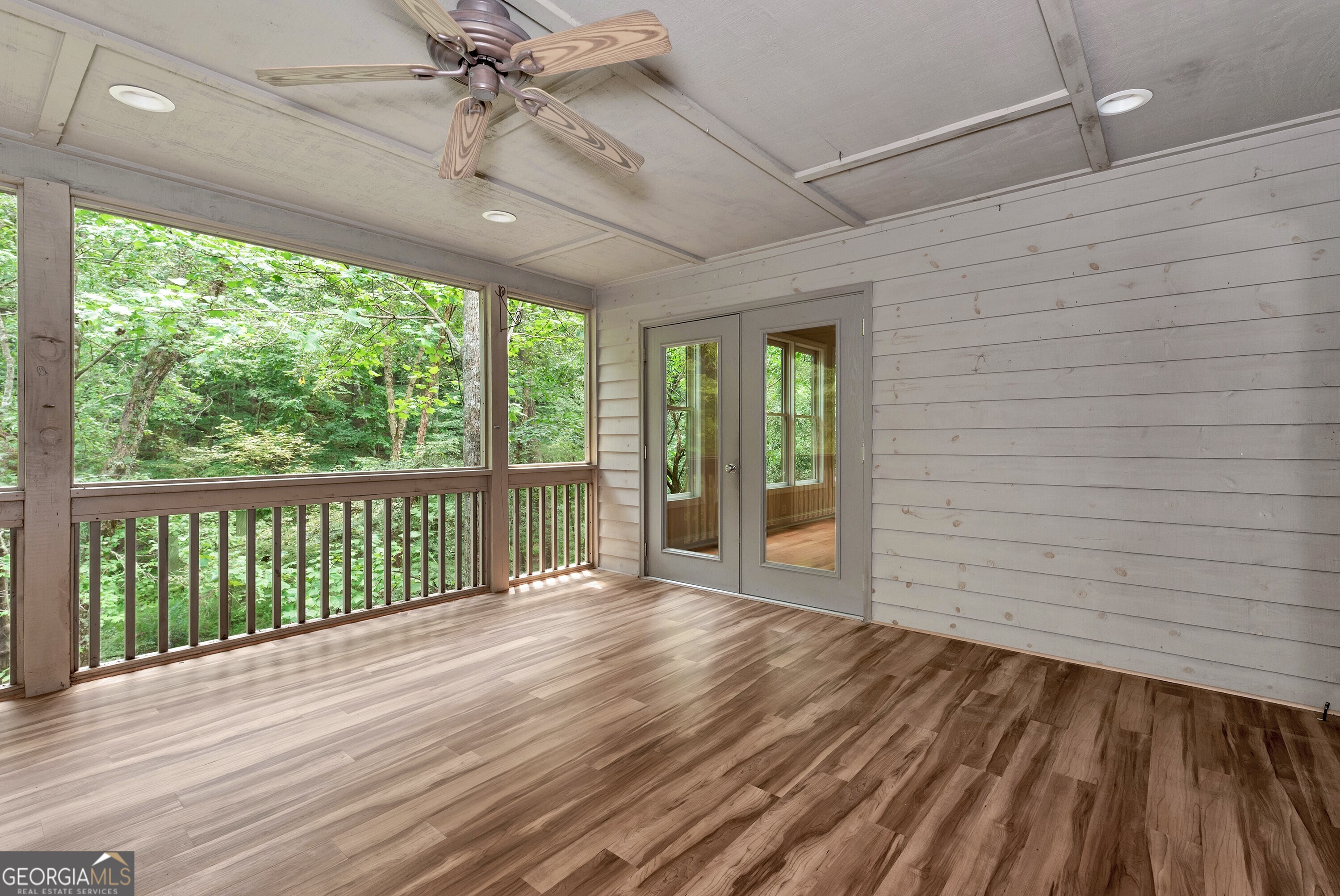 161 Falling Creek Property Photo 17