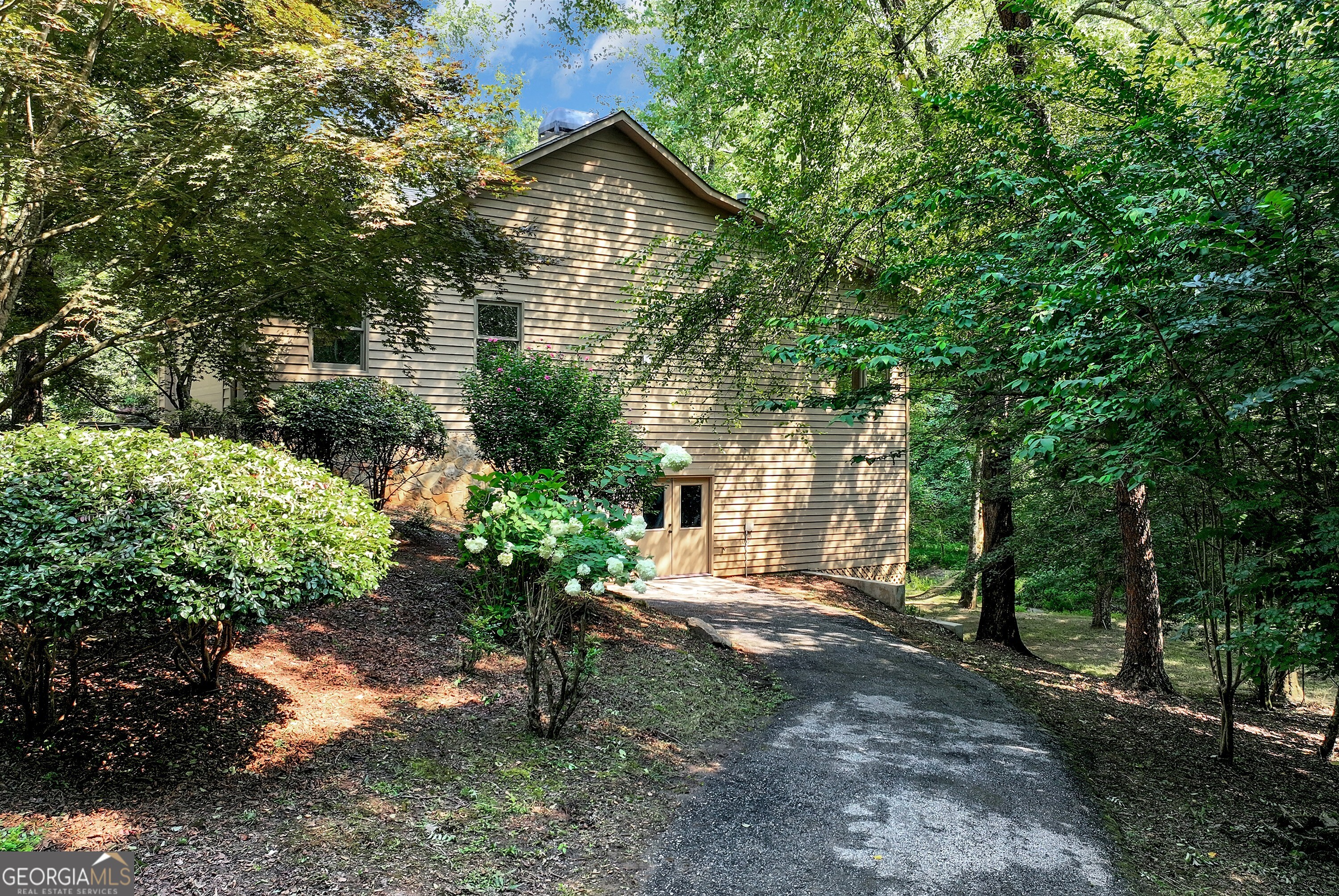 161 Falling Creek Property Photo 43