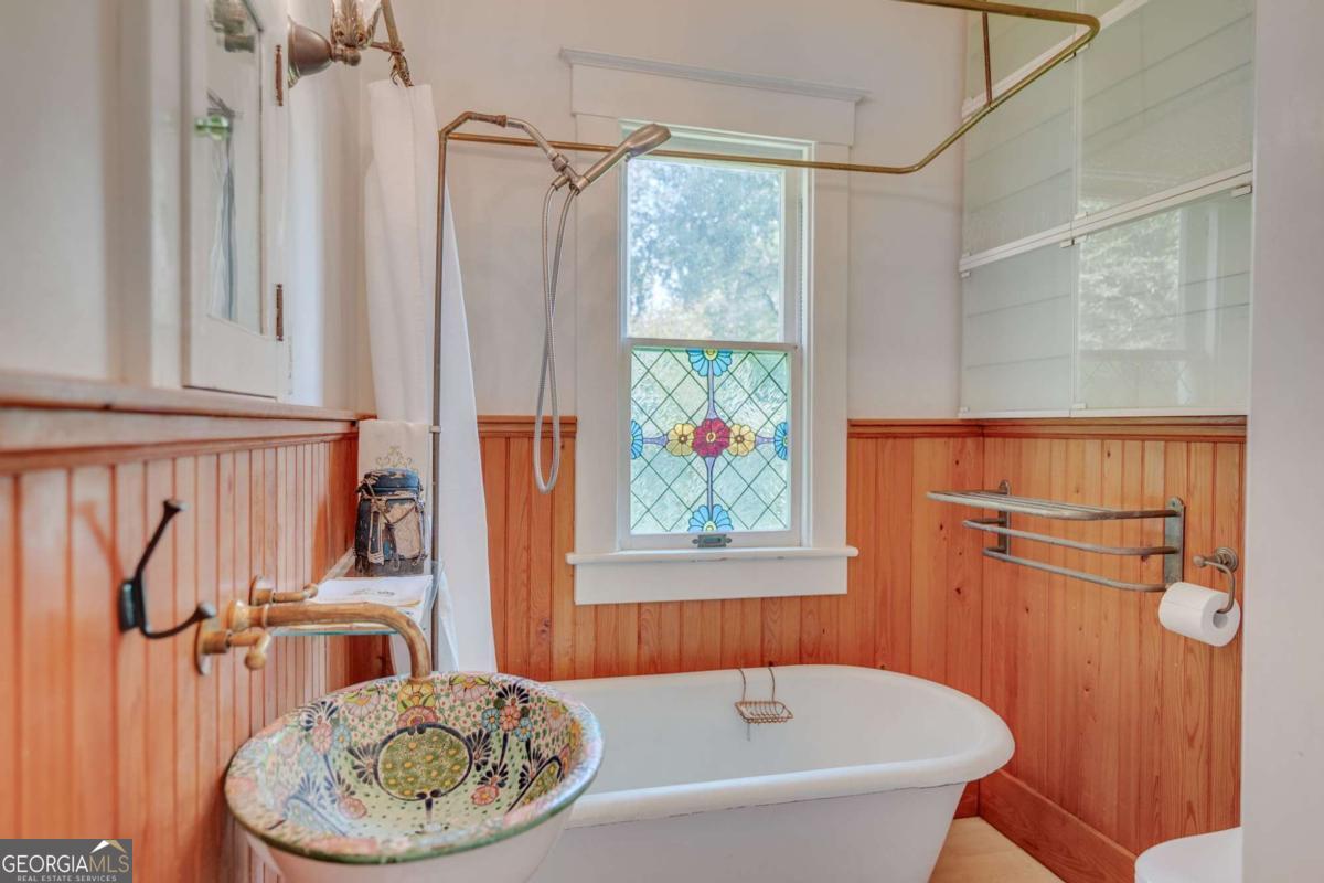 1219 E 48th Street Property Photo 26