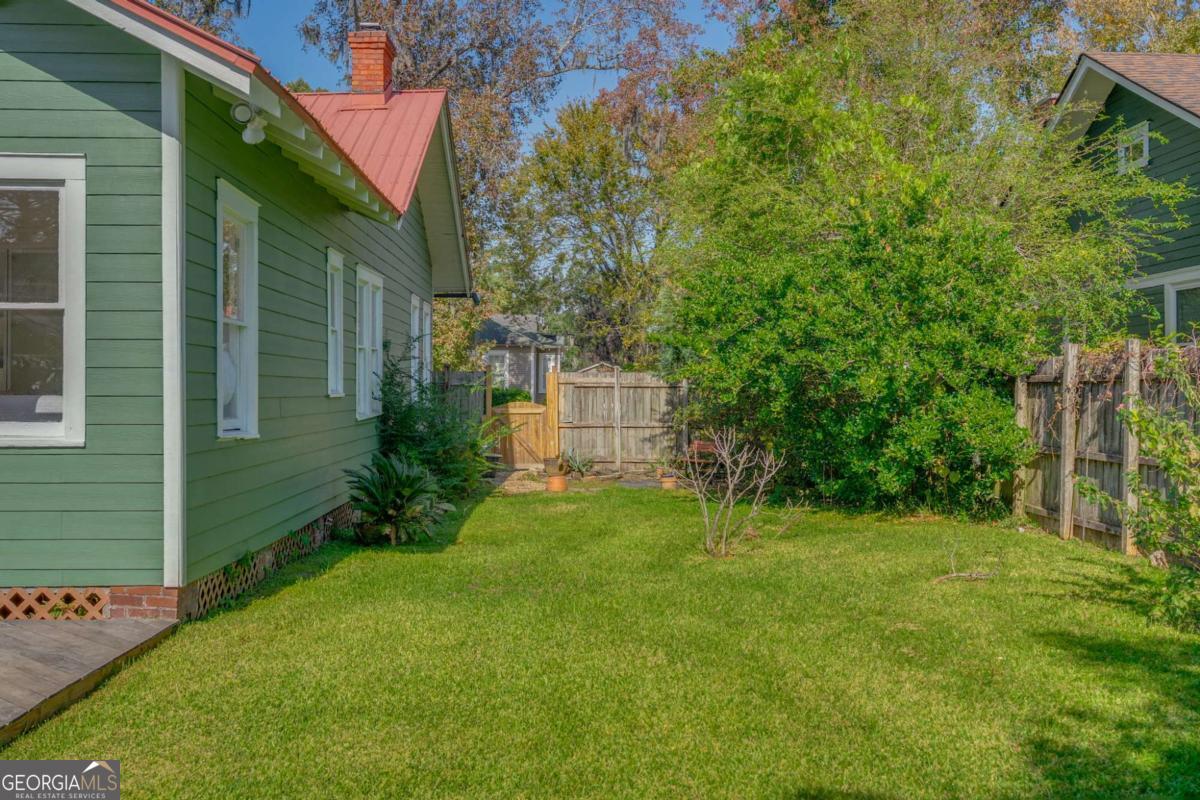 1219 E 48th Street Property Photo 30