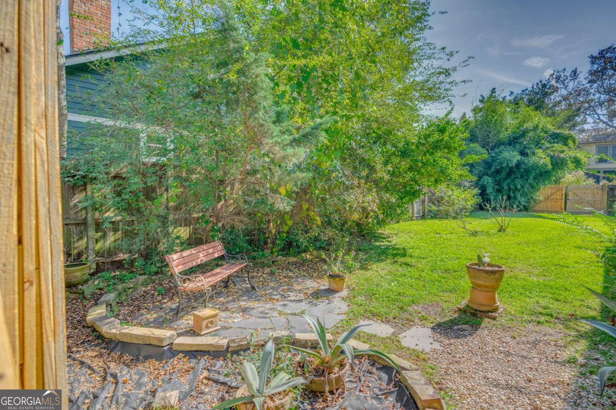 1219 E 48th Street Property Photo 31