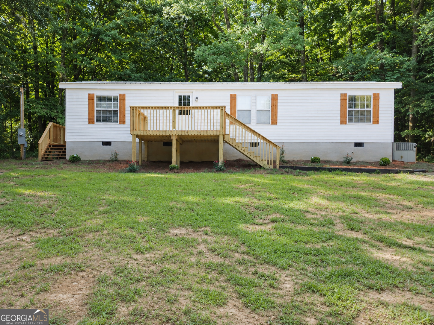 111 Loggins Road Property Photo 1