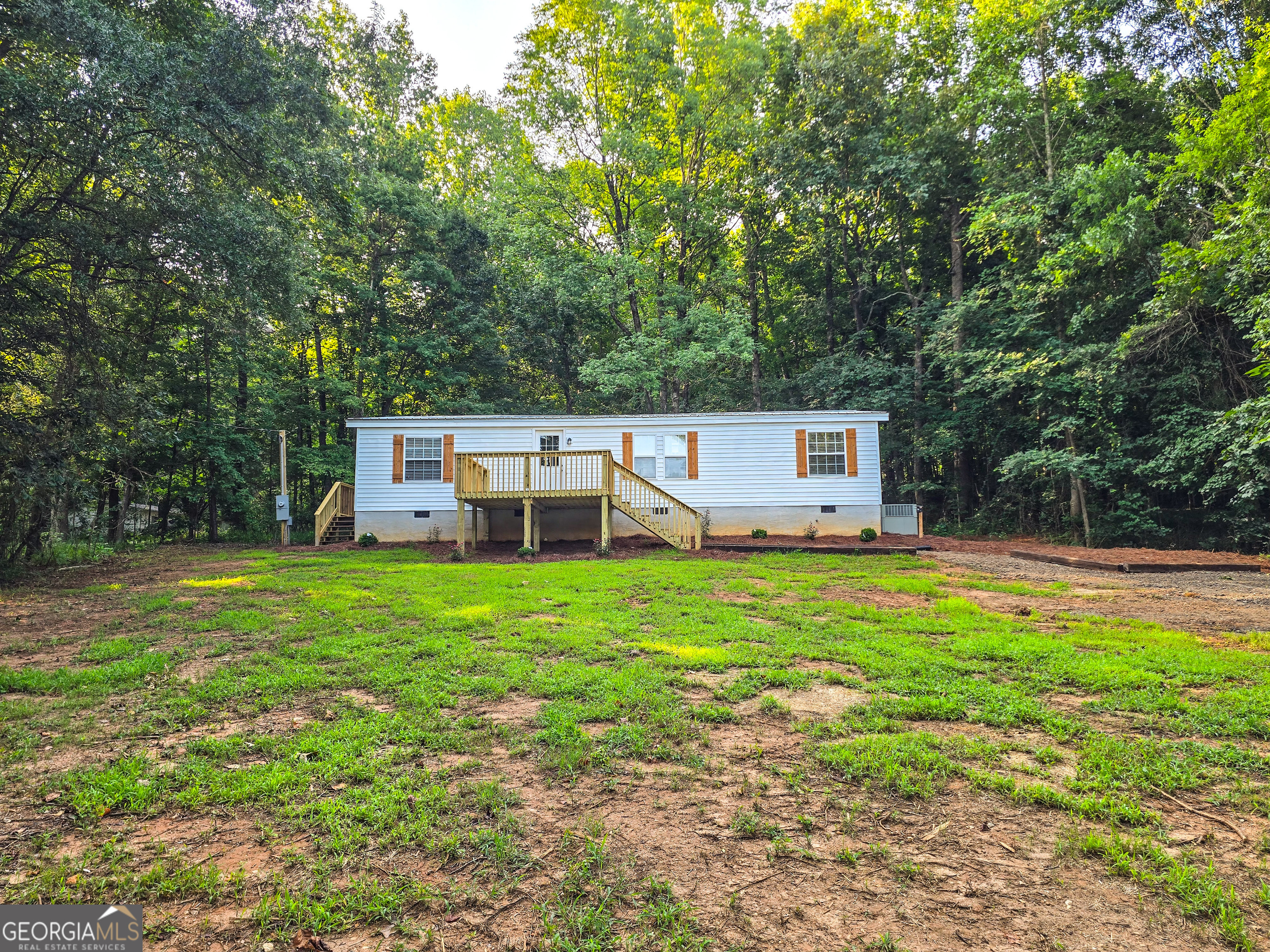 111 Loggins Road Property Photo 2