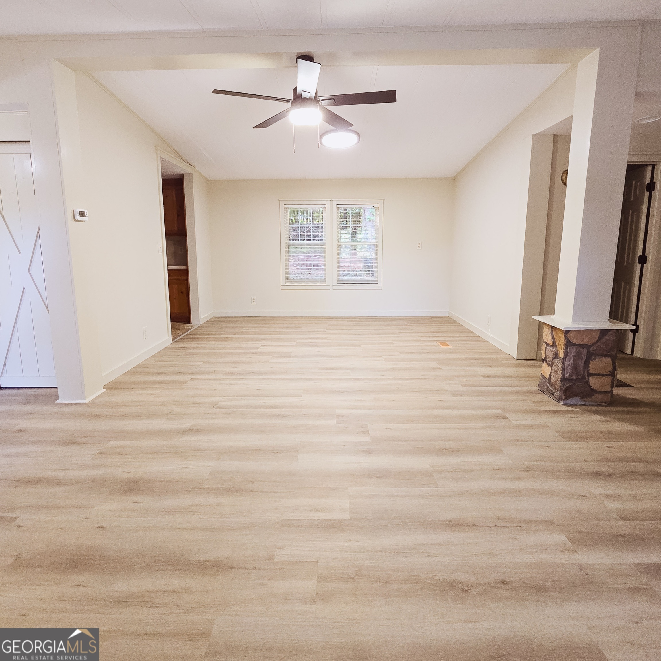 111 Loggins Road Property Photo 5