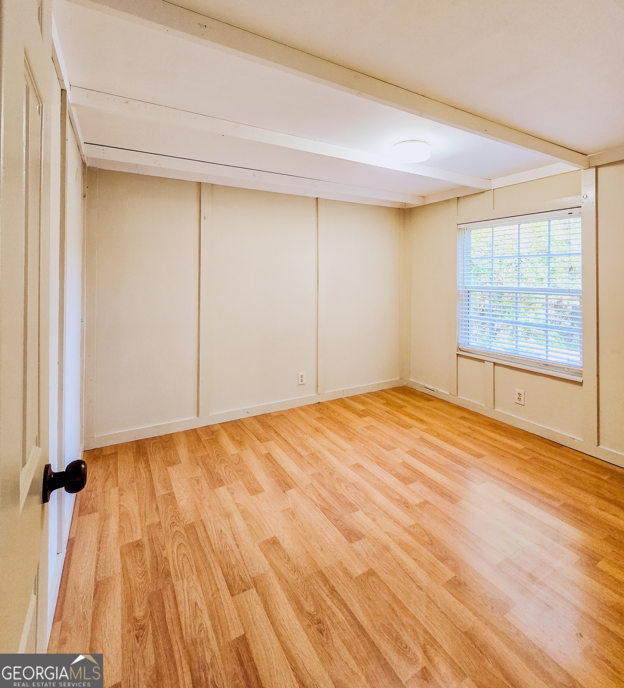 111 Loggins Road Property Photo 12