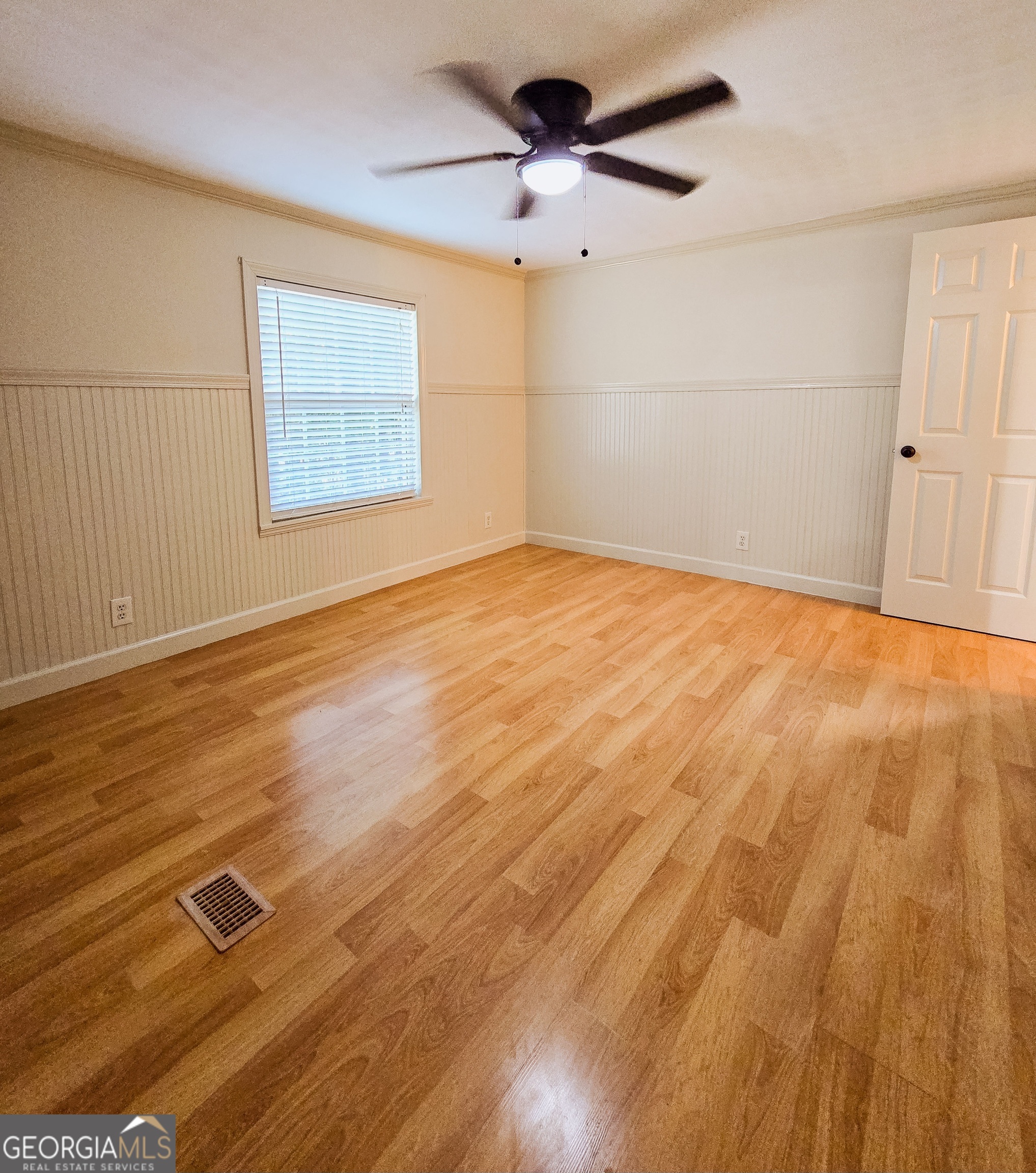 111 Loggins Road Property Photo 13