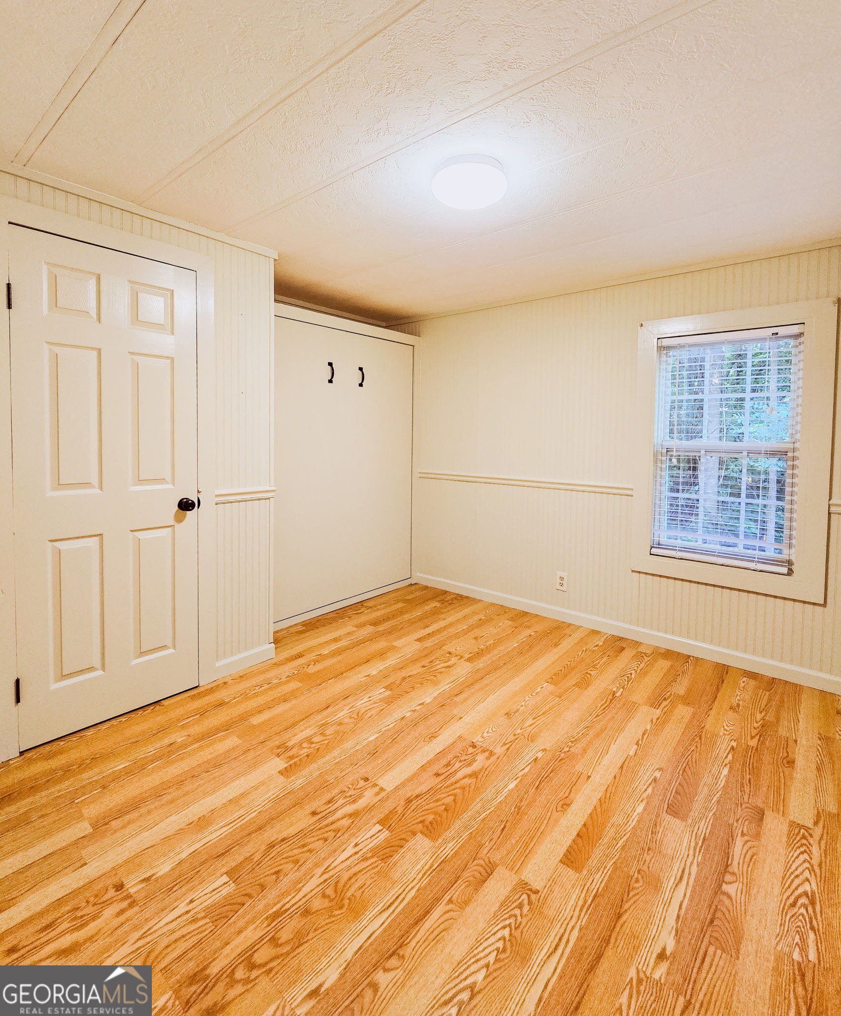 111 Loggins Road Property Photo 15