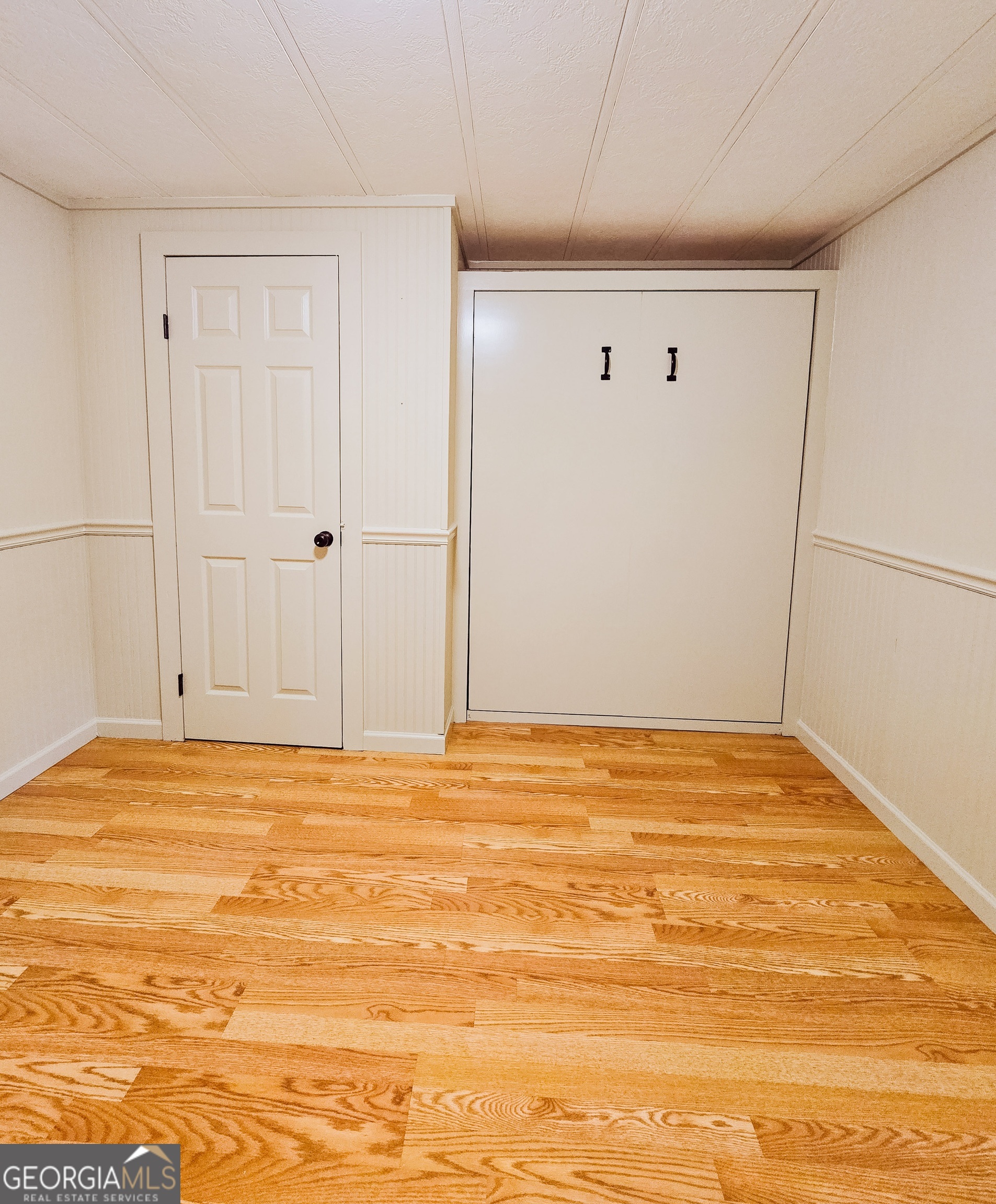 111 Loggins Road Property Photo 16
