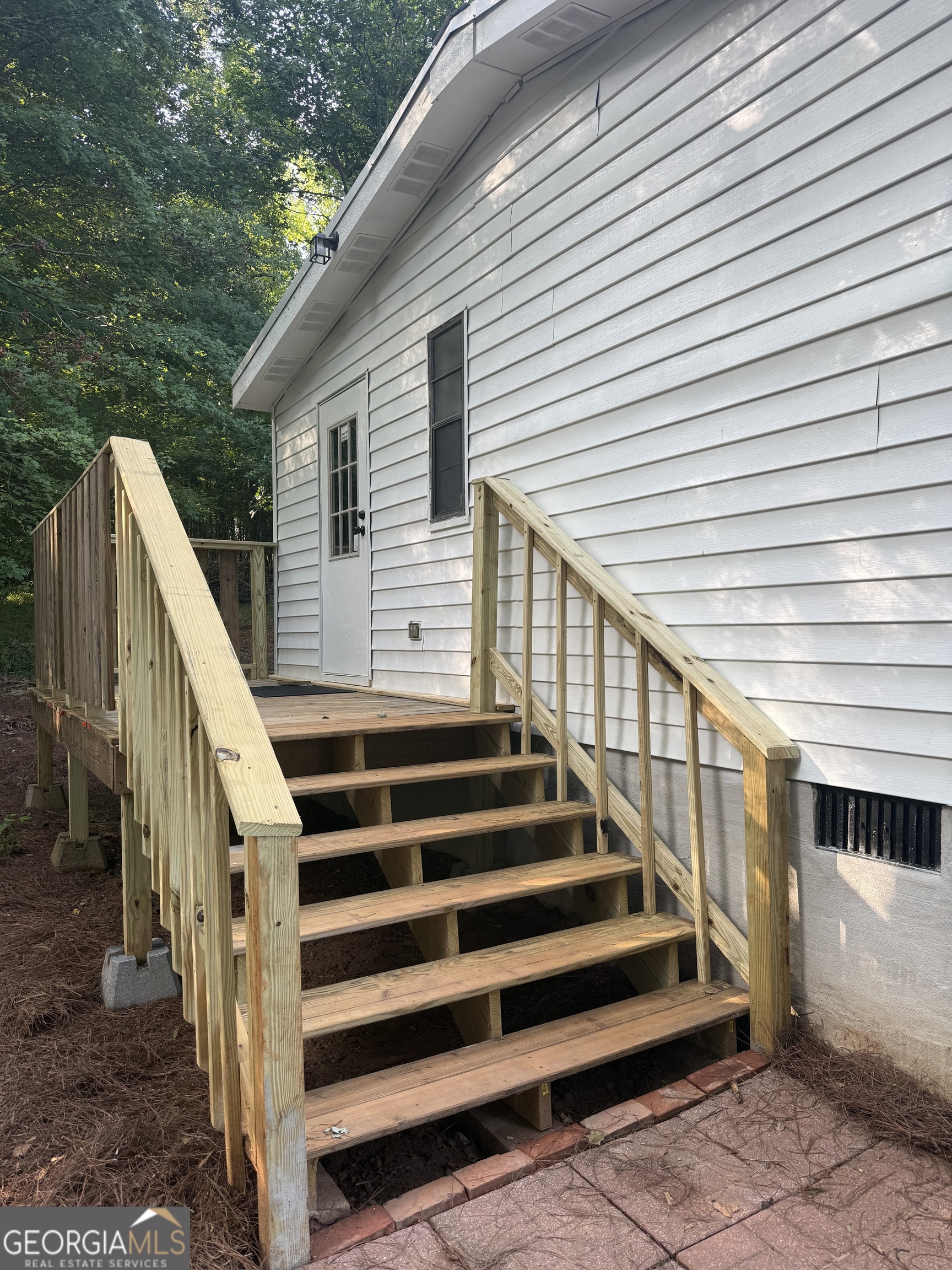111 Loggins Road Property Photo 17