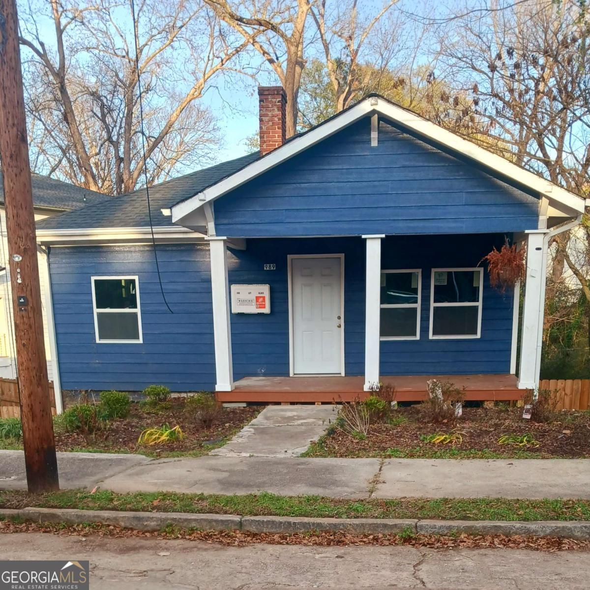 989 Ashby Terrace NW Property Photo 1