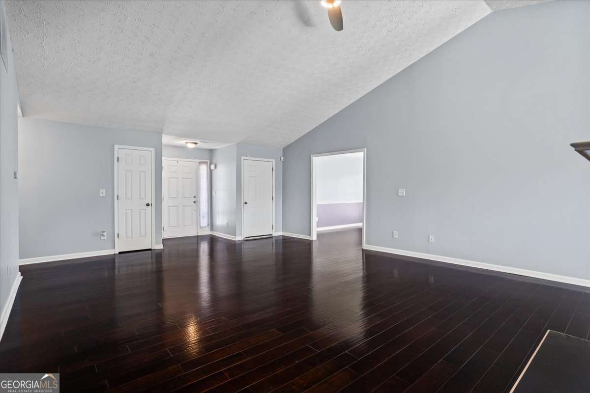 2615 Snowcrest Place Property Photo 4