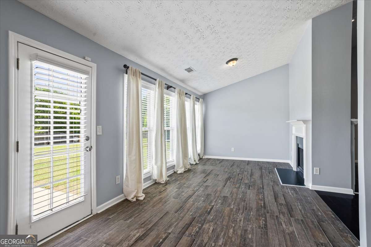 2615 Snowcrest Place Property Photo 11