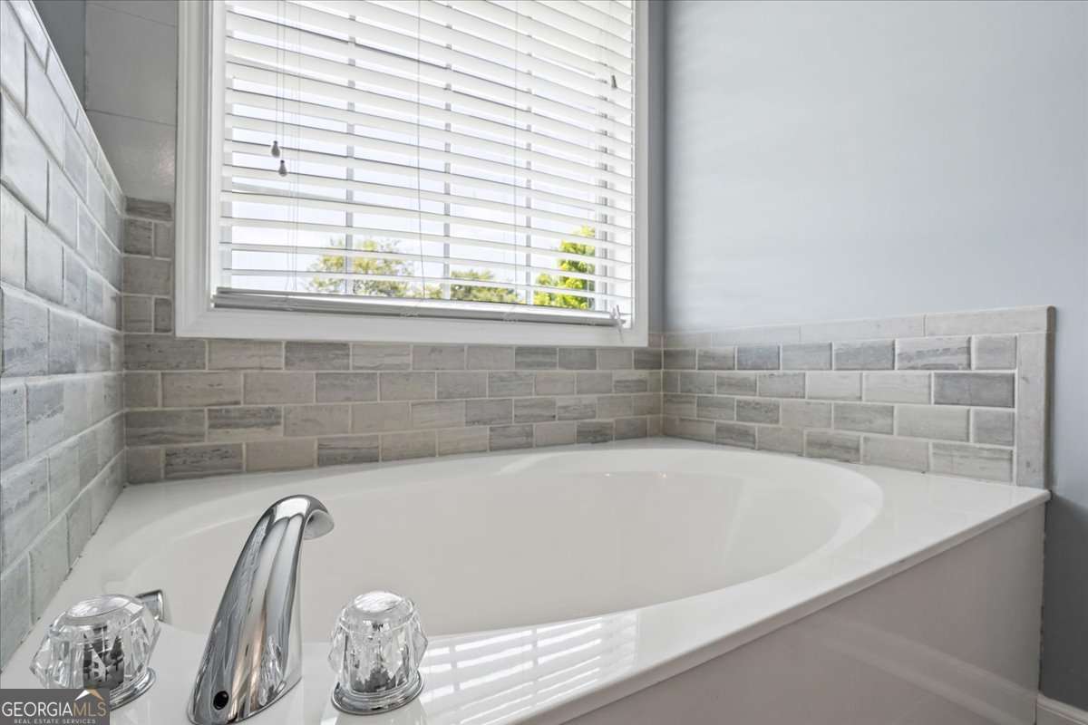 2615 Snowcrest Place Property Photo 22