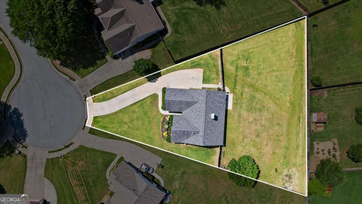 2615 Snowcrest Place Property Photo 40