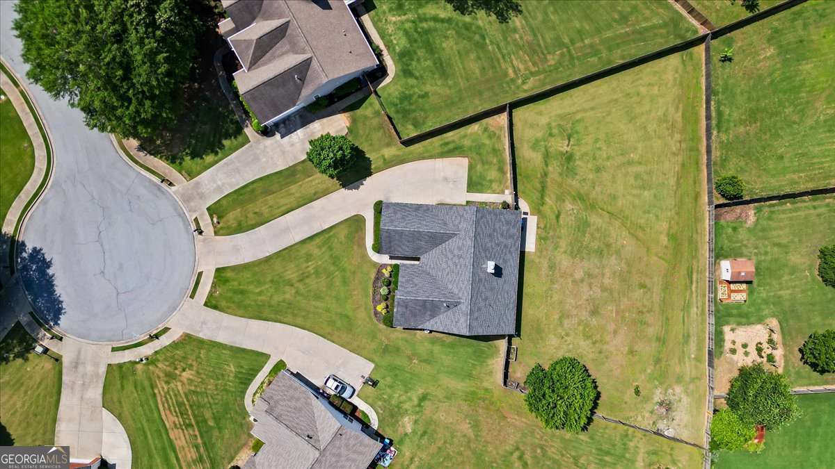 2615 Snowcrest Place Property Photo 41