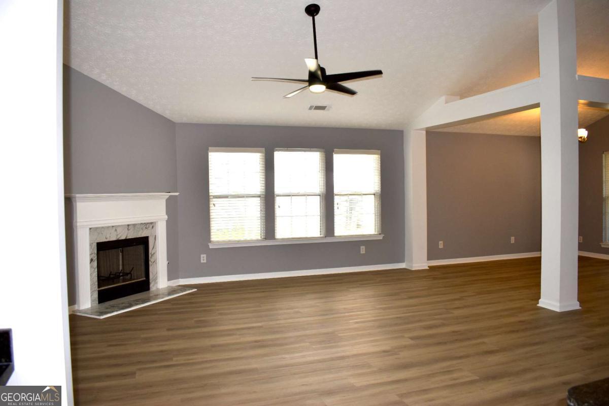 260 Hulan Way Property Photo 3