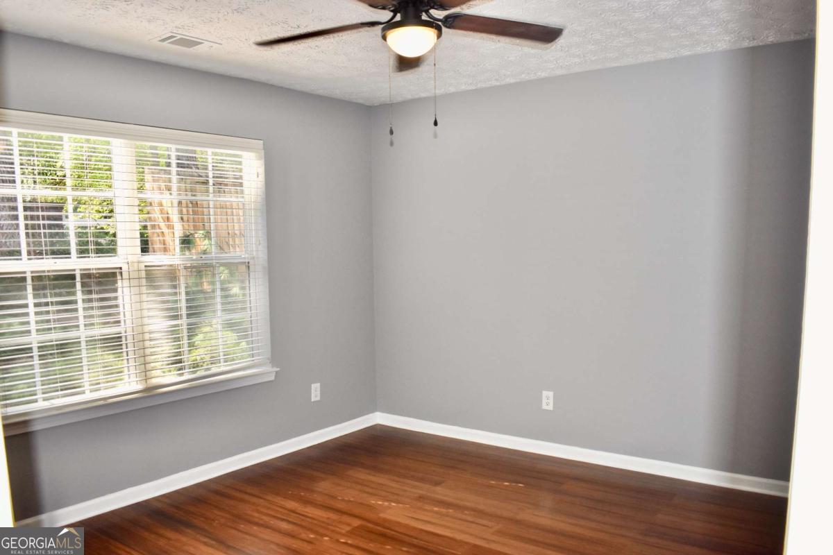260 Hulan Way Property Photo 11