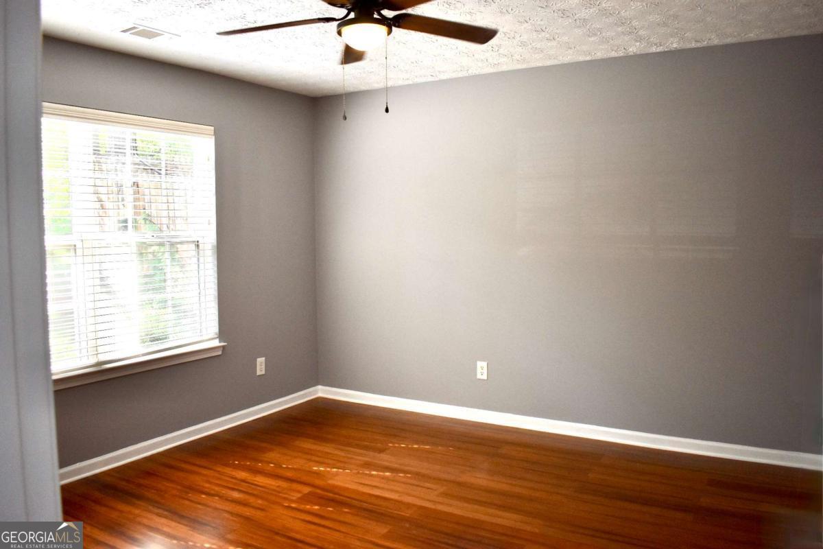 260 Hulan Way Property Photo 12