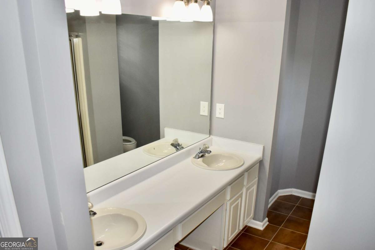 260 Hulan Way Property Photo 15